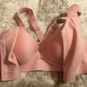 Victoria Secret Incredible Ultra Max Sports Bra